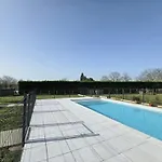 Nyaraló Ravissante Maison, Clim, Piscine Partagee - 2 Pers. - Fr-1-616-557