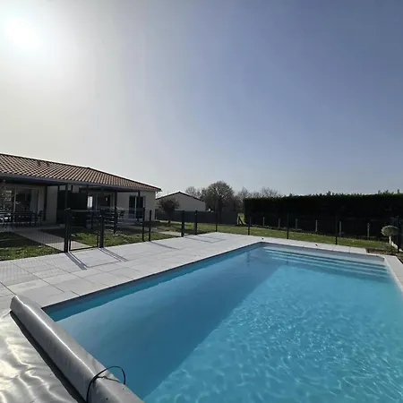 Casa vacanze Ravissante Maison, Clim, Piscine Partagée - 2 Pers. - Fr-1-616-557 *